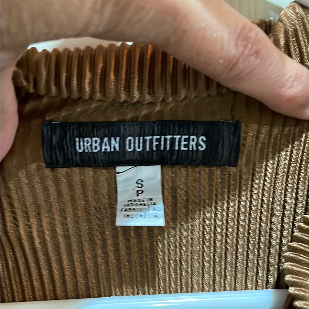Brown Ribbed Button-Up Top - Picture 5 of 7